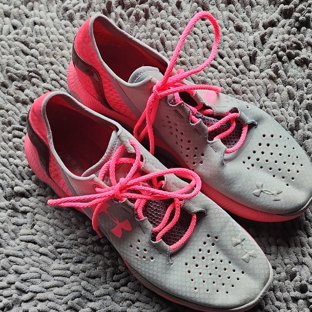 Under Armour Women's Sneakers in Pink and Gray